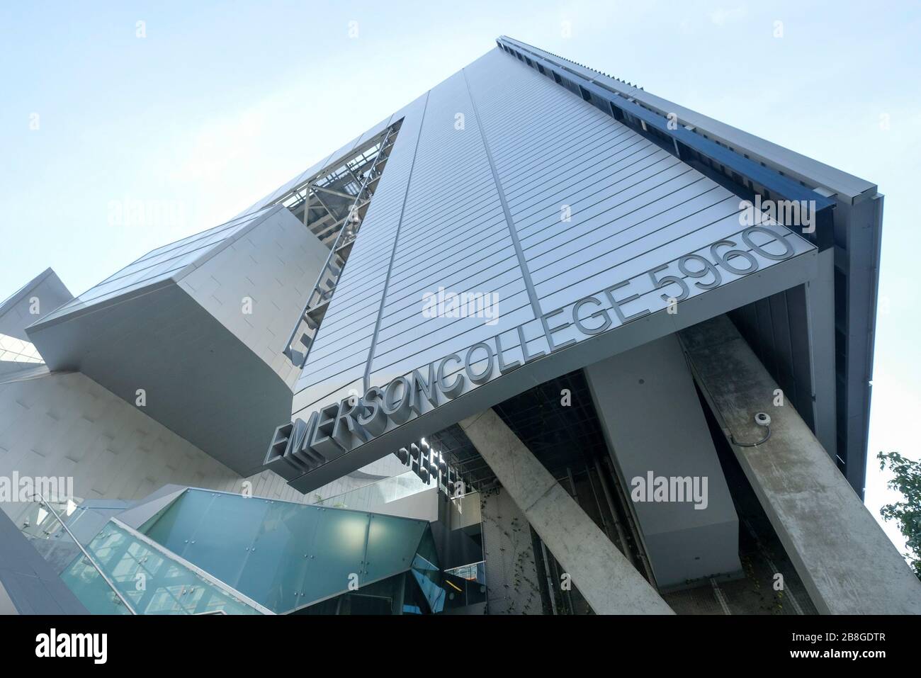 Los Angeles, Kalifornien, USA. Februar 2020. Emerson College bei 5960 Sunset BLVD. In Hollywood. Kredit: Ringo Chiu/ZUMA Wire/Alamy Live News Stockfoto