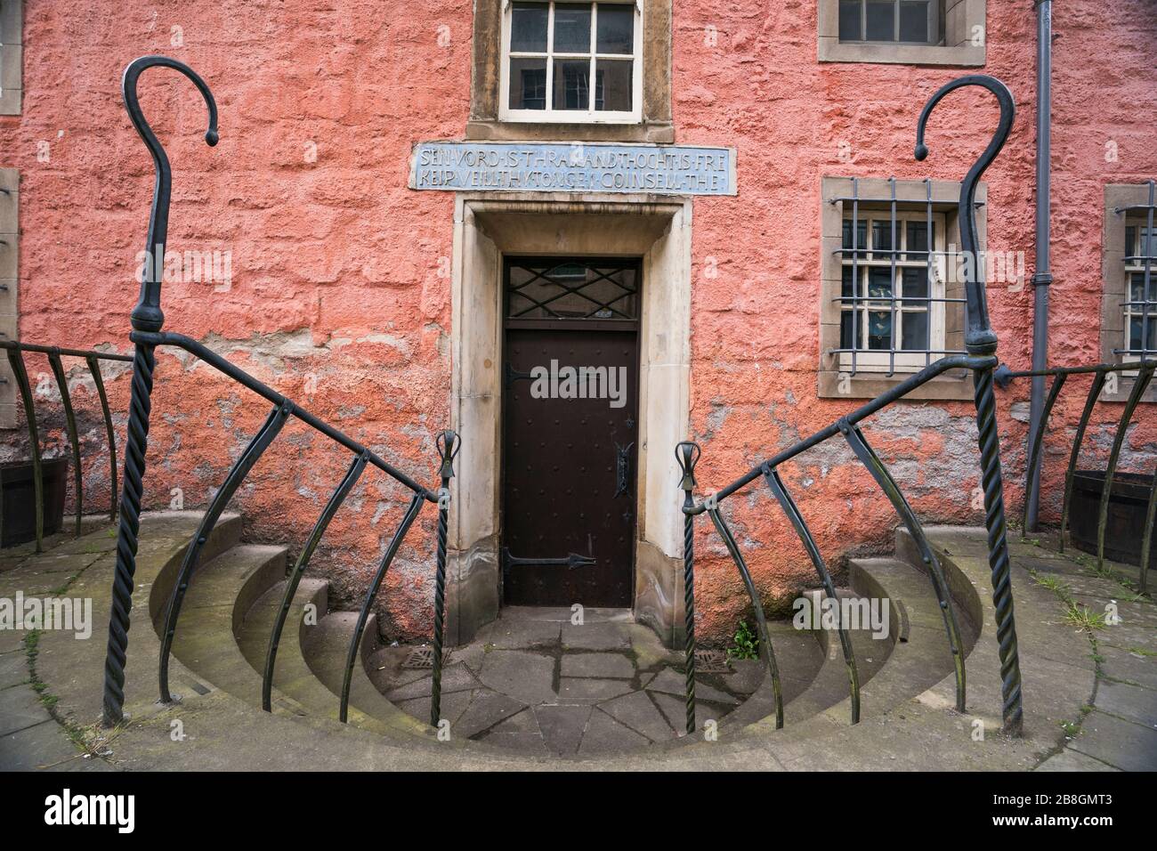 Abott House, Haus aus dem 15. Jahrhundert, von Äbten erbaut, als privates Anwesen genutzt, Kunstschule und Kulturzentrum, Dunfermline, Fife, Schottland, Großbritannien Stockfoto