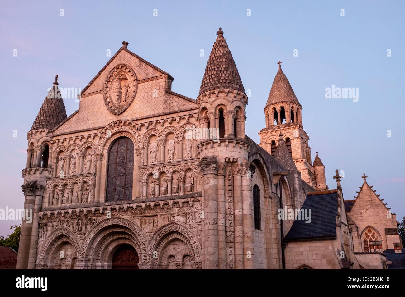 Kirche Notre-Dame la Grande im Zentrum von Poitiers, Frankreich Stockfoto