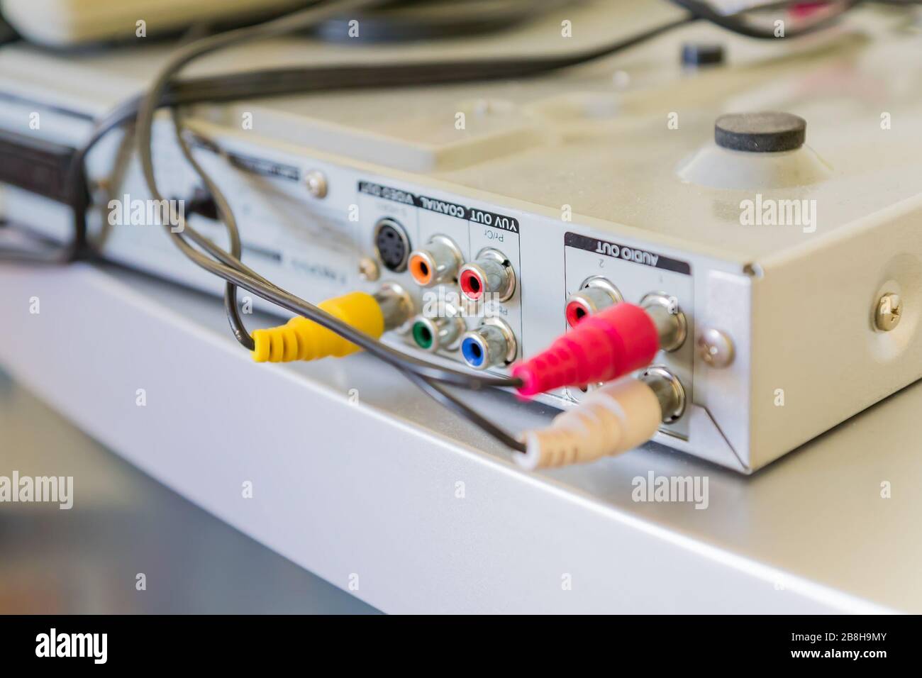 Ein- und Ausgabe-Rückseite mit der Oberseite nach unten Stockfoto