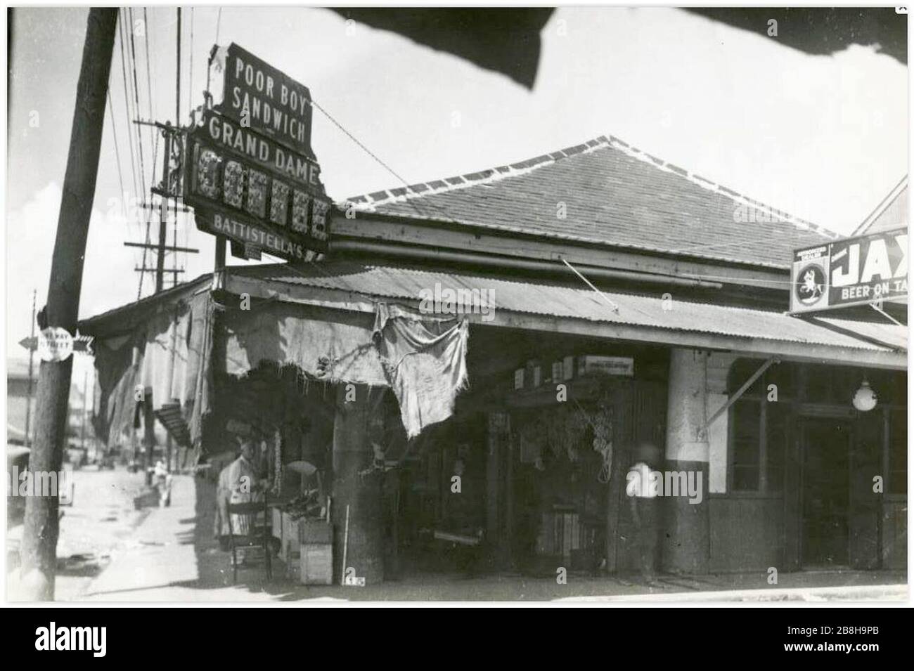 Grand Dame Poor Boys Coffee French Market New Orleans 1934. Stockfoto