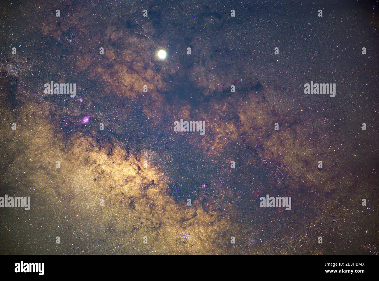 Das Zentrum der Milchstraße mit Blick auf den Lagoon Nebel, Trifid Nebel Stockfoto