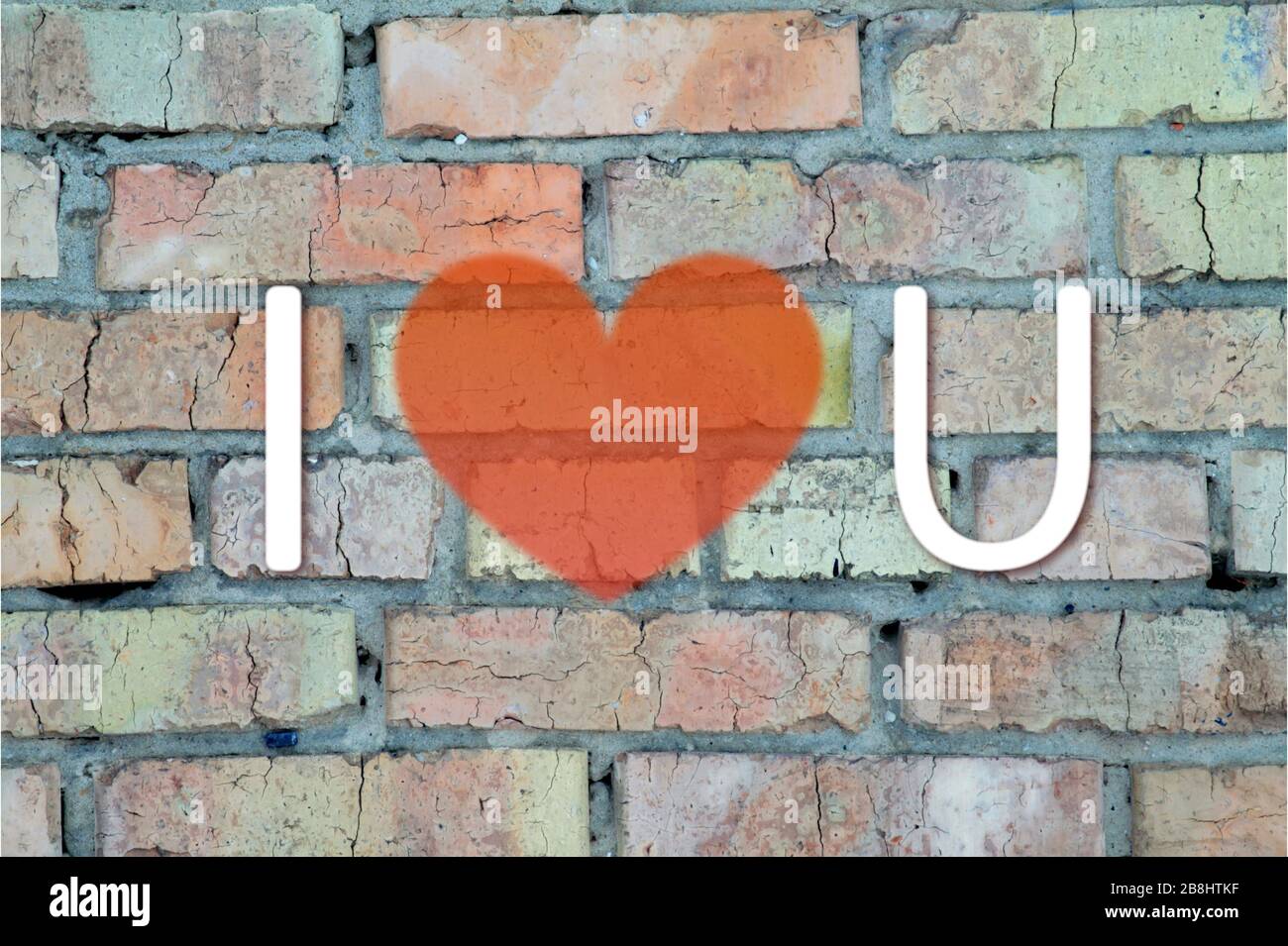 Worte ich liebe dich weisses Herz auf festlichem Hintergrund, Weihnachtsgruß Karte Kunst valentinsgeschenk. Flache Schrift im Texturhintergrund. Kunstdesign. Stockfoto