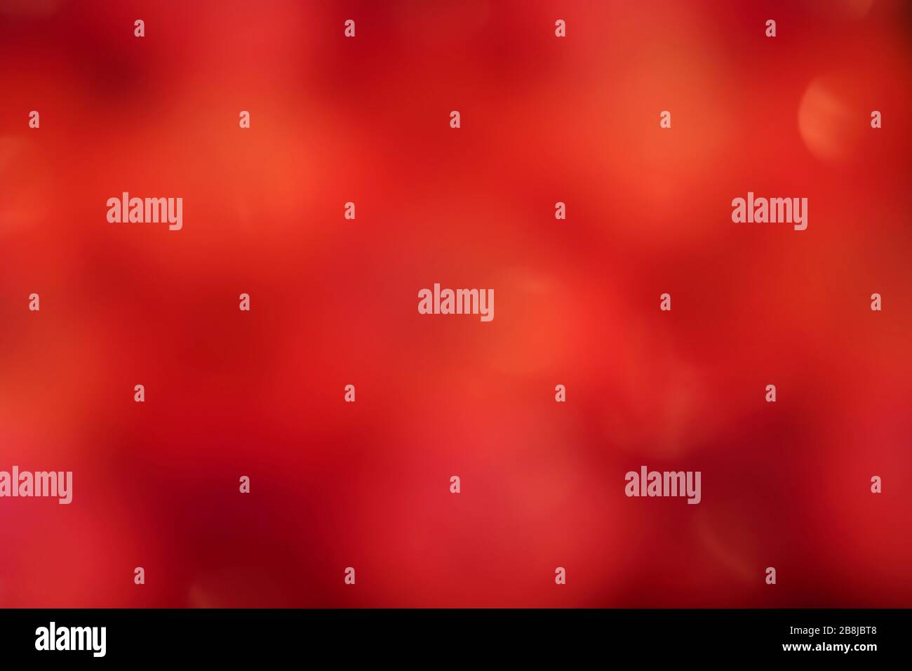 Roter weicher Hintergrund, verschwommener roter Gradient weicher Hintergrund, bunter roter, weicher Schatten bokeh abstrakter Hintergrund Stockfoto