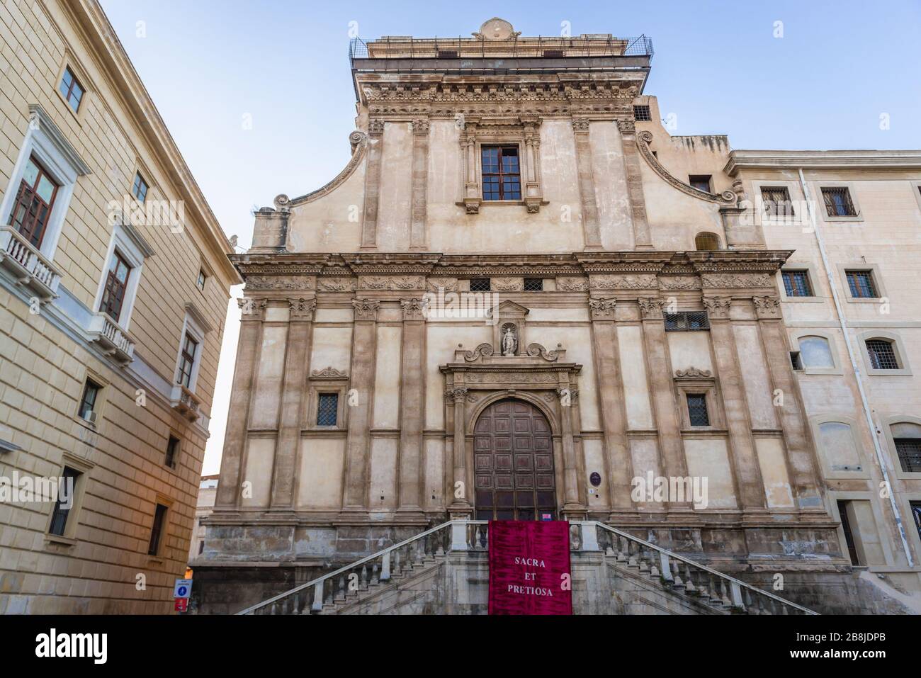 Kirche der Heiligen Katharina von Alexandrien in der Stadt Palermo auf der Insel Sizilien in Süditalien, Blick vom Bellini-Platz Stockfoto