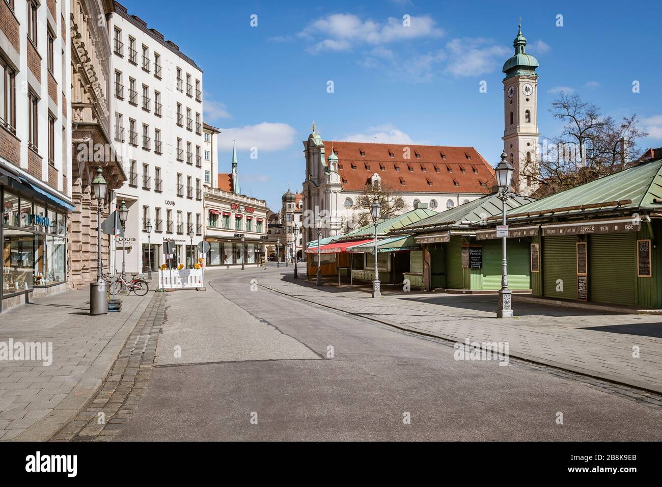 Bayern-München-Deutschland, 22. März 2020: Leere Straßen am Viktualienmarkt in München wegen Abschaltung wegen Corona-Virus Stockfoto