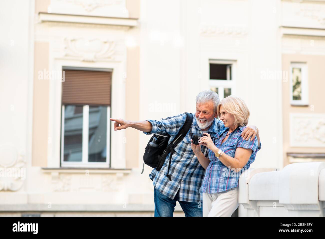 Gerne älteres Paar Touristen fotografieren Stockfoto