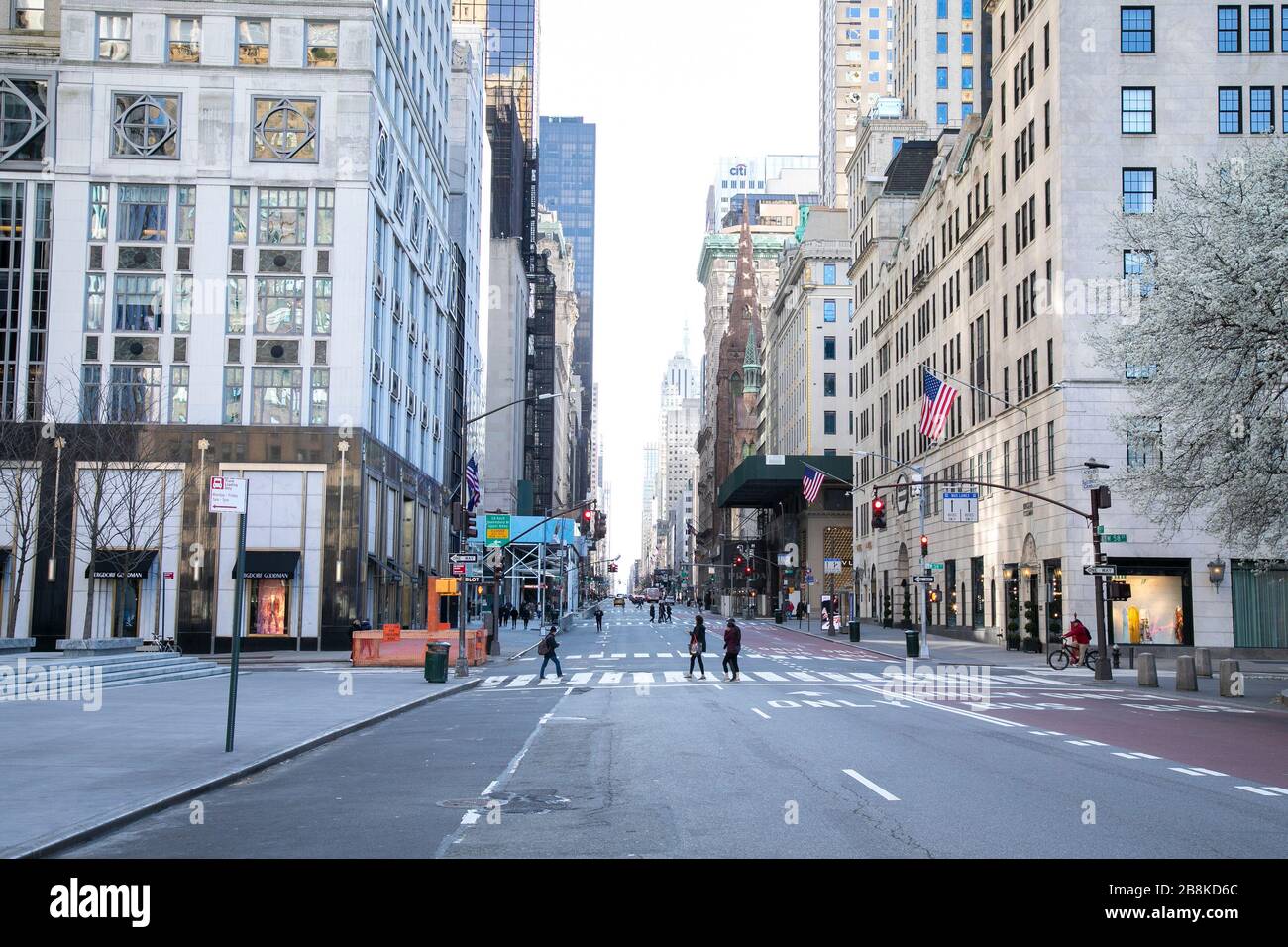 Eine ruhige 5th Avenue während der COVID-19-Pandemie. Stockfoto