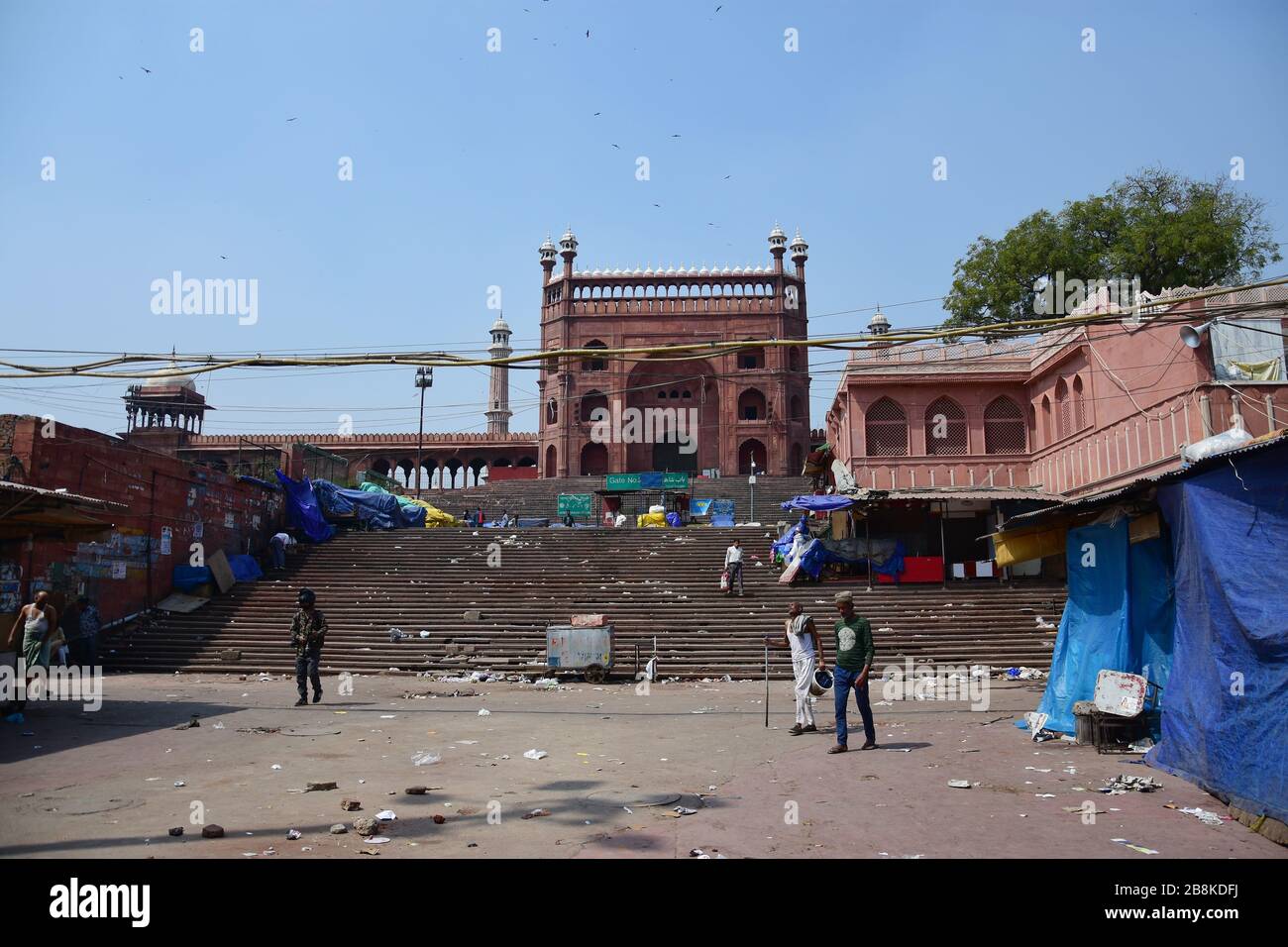 Eine verlassene Ansicht von Jama Masjid während des ersten Tages der Janata Ausgangssperre.die indische Regierung verhängte eine landesweite Janata (zivile) Ausgangssperre als präventive Maßnahme gegen das COVID-19-Virus, das als Pandemie gilt. Stockfoto