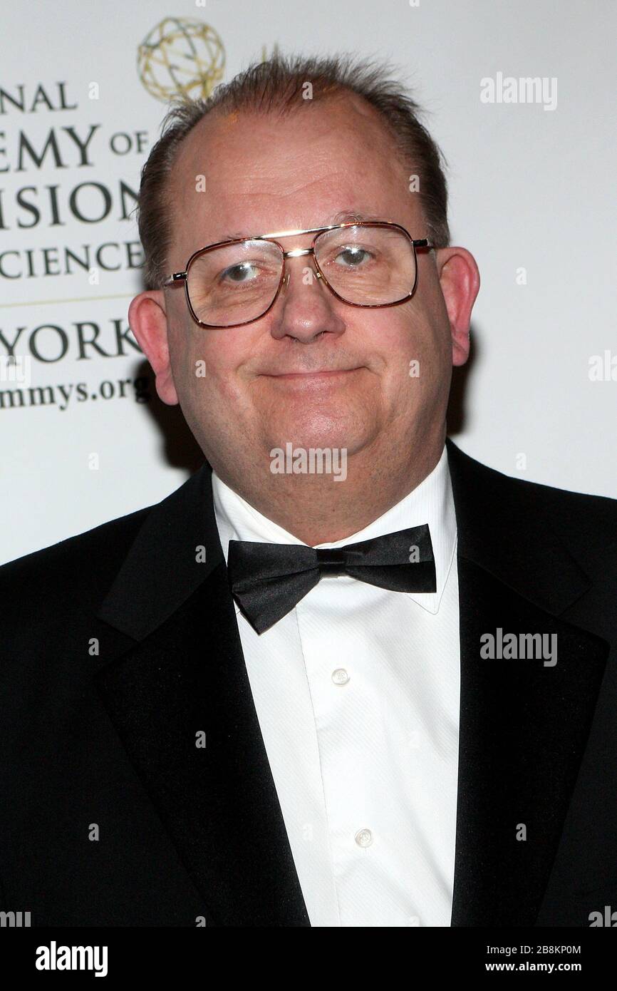 New York, NY, USA. April 2010. Russ Paul bei der 53. Jährlichen New York Emmy Awards Gala im New York Marriott Marquis. Kredit: Steve Mack/Alamy Stockfoto