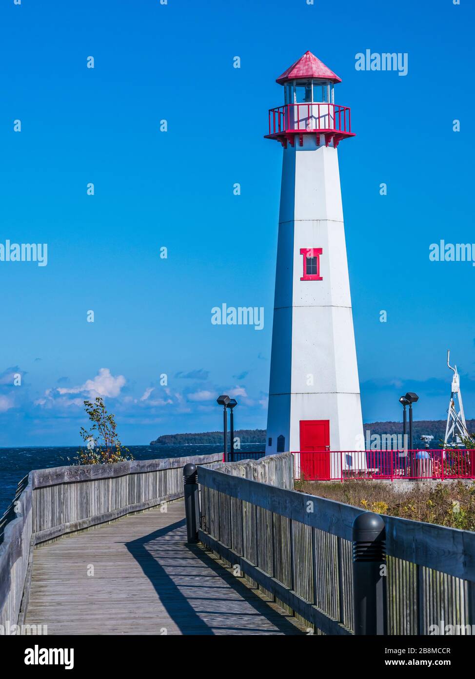 Wawatam Lighthouse am Ende des Huron Park Boardwalk, St. Ignace, Upper Peninsula, Michigan. Stockfoto