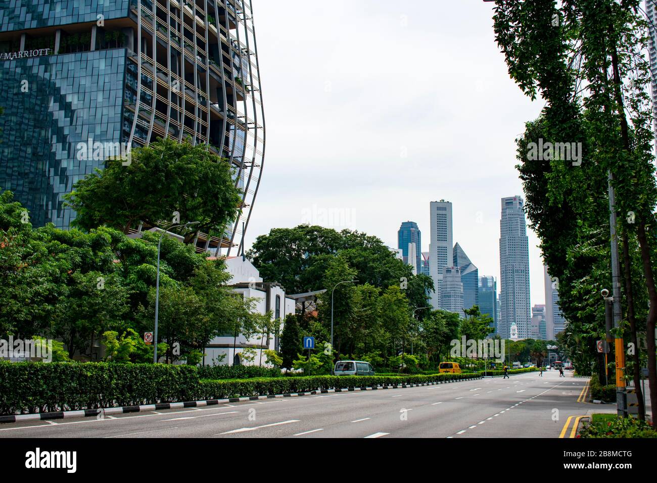 Singapur - 4. Januar 2019: Eine breite Straße in Singapur Stockfoto