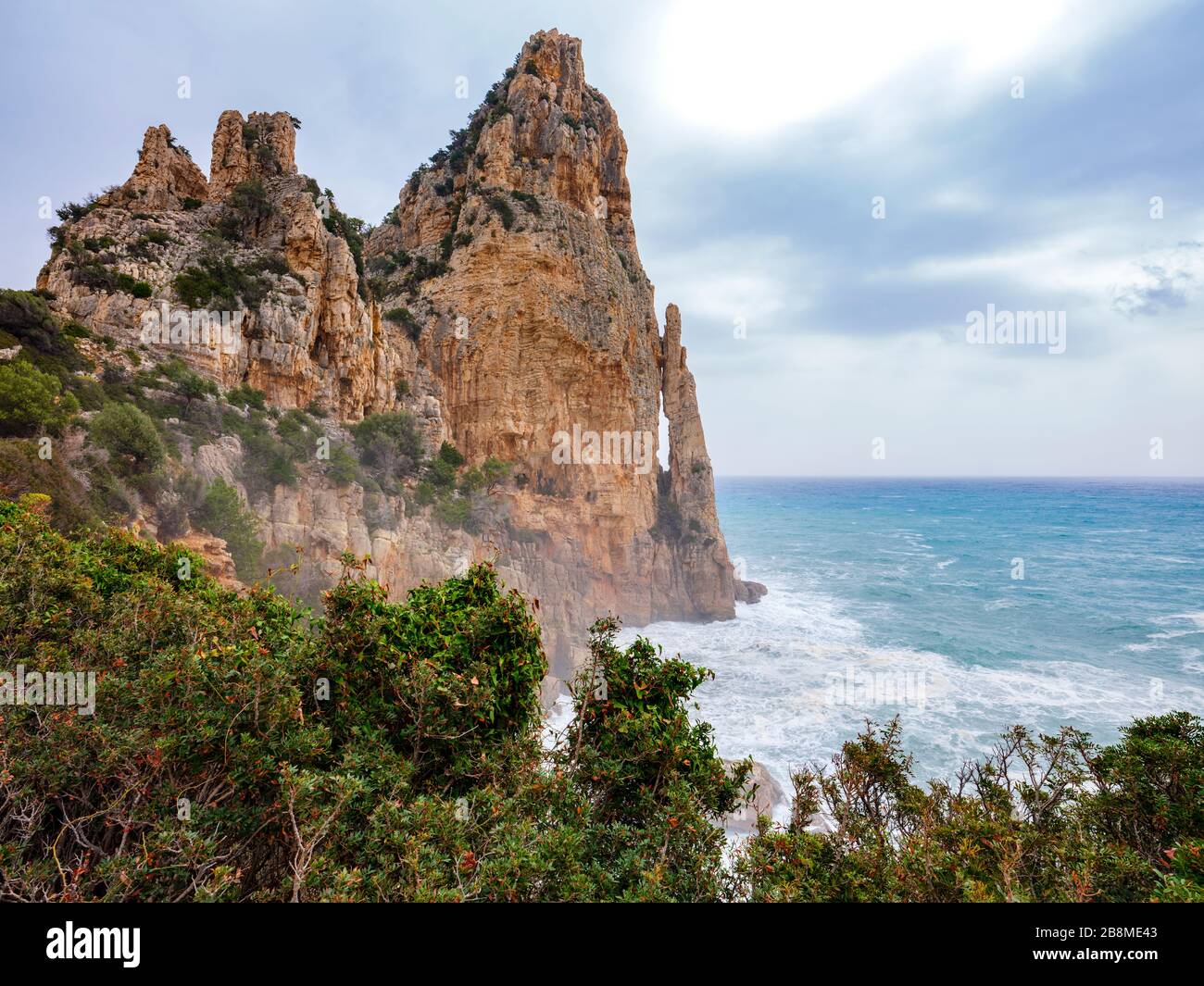 Kalkfelsen von Pedra Longa, Baunei, Sardinien, Italien Stockfoto