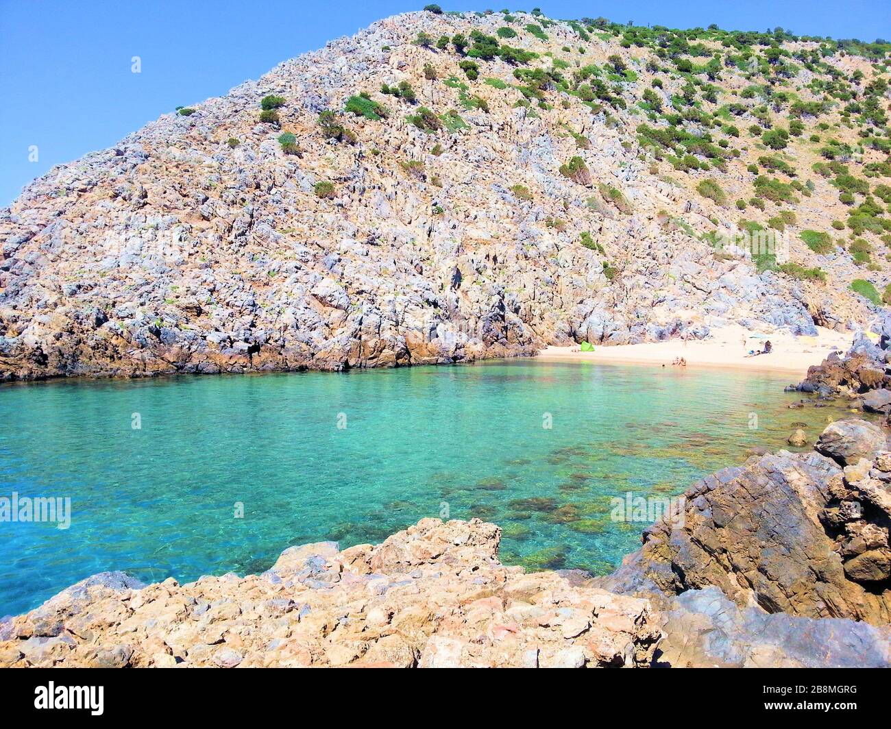 Kristallblaues Meer im Süden von Sardinien Italien Europa Stockfoto