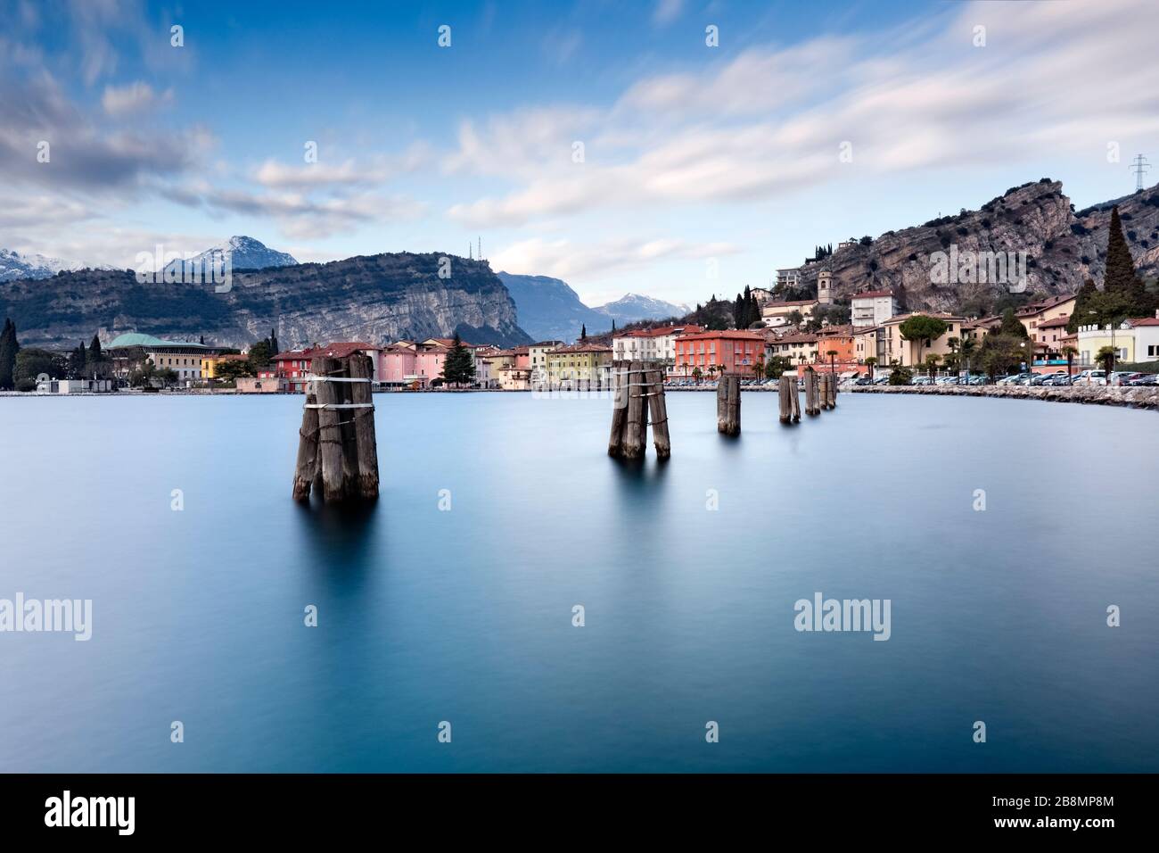 Der Jachthafen von Torbole am Gardasee. Provinz Trient, Trentino Alto-Adige, Italien, Europa. Stockfoto