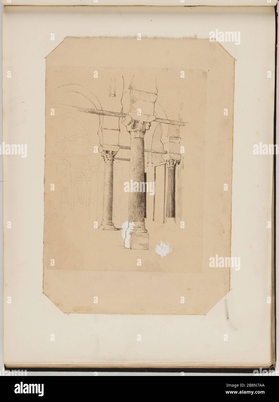 Tolles Album mit Zeichnungen. Kolonnade eines Tempels (11. Brett) Ary Renan (1857-1900). Grand Album de dessins. Kolonnade d'un Tempel (11ème planche). Tiefdruck und Nachschnitte von blanc. Paris, musée de la Vie romantique. Stockfoto