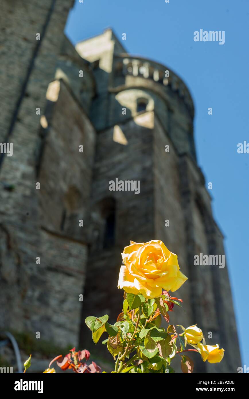 Die Bergspitze Kloster Sacra Saint Michéle Stockfoto