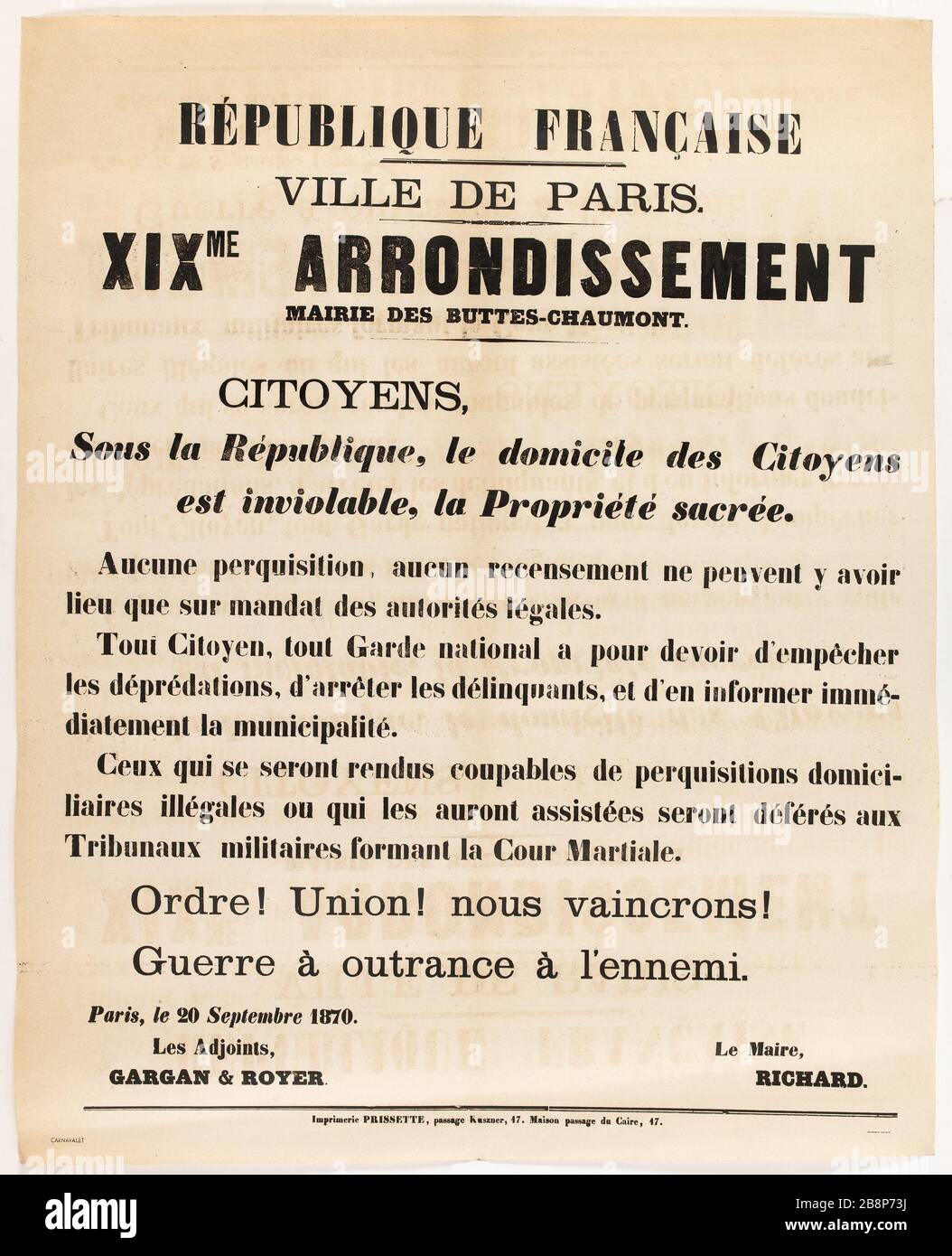 FRANZÖSISCHE REPUBLIK, STADT PARIS, BEZIRK ME XIX, STADT BUTTES-CHAUMONT. BÜRGER unter der Republik, die Heimat der Bürger / ist unantastbares, heiliges Eigentum. "République française, ville de Paris, xix me arronoire, mairie des buttes-chaumont. Citoyens, sous la république, le domicile des citoyens' Imprimerie Prissette. est unverletzlich, la propriété sacrée. Stockfoto