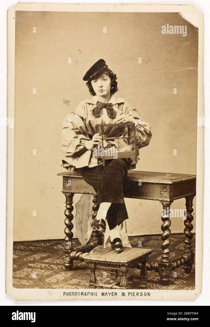 Porträt von Miss Lucile TOSTÉE, Schauspielerin Portrait de Mlle Lucile Tostée, actrice. Carte de visite (recto). Photographie de Mayer Frères et Pierson. Tirage sur Papier Albuminé, 1860-1890. Paris, musée Carnavalet. Stockfoto