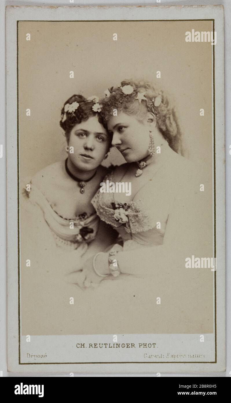 Porträt von Julia und Leonie Baron (Schauspielerinnen) Charles Reutlinger (1816-1880). Portrait de Julia et Léonie Baron (actrices). Carte de visite (recto). Tirage sur Papier Albuminé. 1870-1890. Paris, musée Carnavalet. Stockfoto