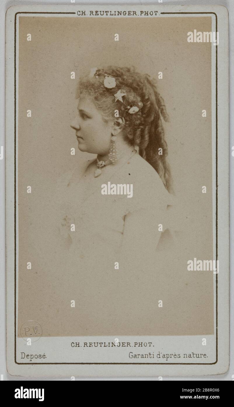 Porträt von Julia Baron (geborene Jenny Boudin), (gegen 186-1880), (Schauspielerin) Charles Reutlinger (1816-1880). Portrait de Julia Baron (geborene Jenny Boudin), (vers 1836-2), (actrice). Carte de visite (recto). Tirage sur Papier Albuminé. 1870-1890. Paris, musée Carnavalet. Stockfoto