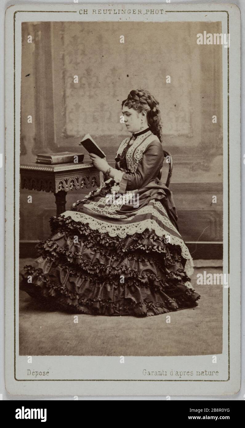 Porträt von Leonie Baron (geborene Boudin), (Schauspielerin) Charles Reutlinger (1816-1880). Portrait de Léonie Baron (née Boudin), (actrice). Carte de visite (recto). Tirage sur Papier Albuminé. 1860-1870. Paris, musée Carnavalet. Stockfoto