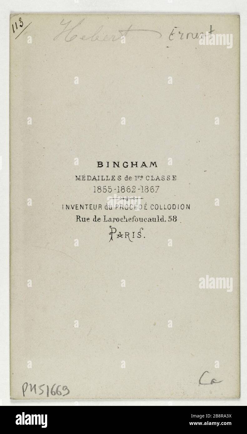 Vertical Ernest Hébert, (183-1908), Painter Portrait d'Ernest Hébert, (183-1908), Peintre. Carte de visite (verso).tirage sur Papier albuminé. Entre 1860-1890. Photographie de Robert Jefferson Bingham (1824-1870). Paris, musée Carnavalet. Stockfoto