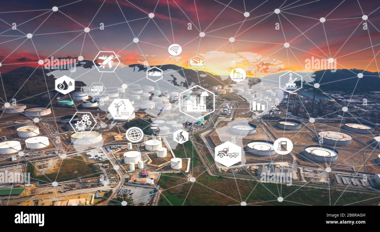 Double Exposure von Raffinerie Industrie und das Symbol Konzept für die Verbindung und den Austausch von Information und Verkehrsmittel mit moderner Technik. Stockfoto