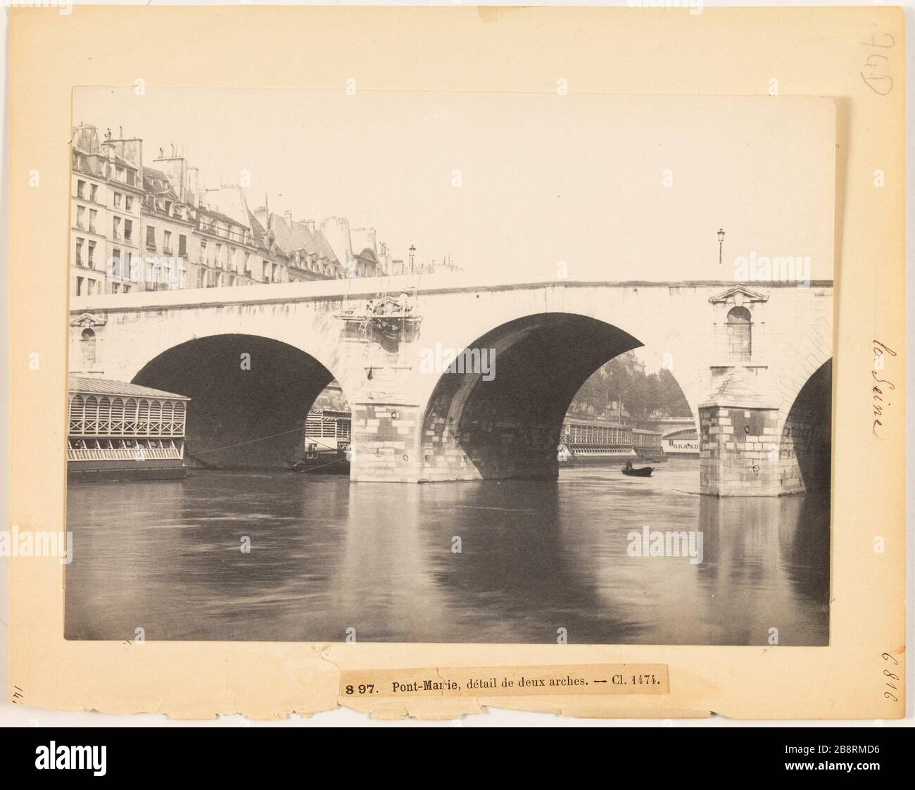 Die Seine / 897. Pont Marie, Detail von zwei Bögen. - CL 1474 Detail Pont Marie, 4. Bezirk, Paris. 'Détail du Pont Marie, Paris (IVème arr.)'. Photographie d'Hippolyte Blancard (1843-1924), vers 1890. Paris, musée Carnavalet. Stockfoto