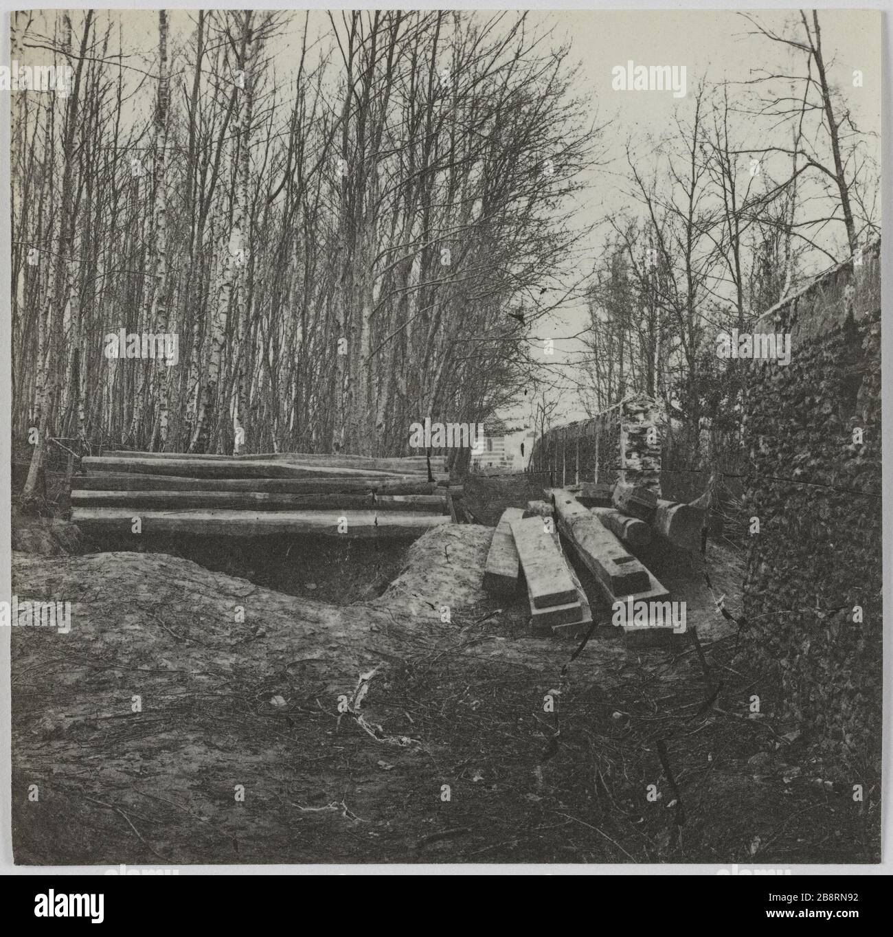 Buzenval/Redoute und Prußisch/Bunkern. Preussische Zweifel und Kasematten tinderbox, Buzenval. La Commune de Paris. Redoute et poudrière prussienne casemates. Buzenval (Hauts-de-seine). Photographie d'Hippolyte Blancard (1843-1924). Tirage au platine (recto). 1870-1871. Paris, musée Carnavalet. Stockfoto