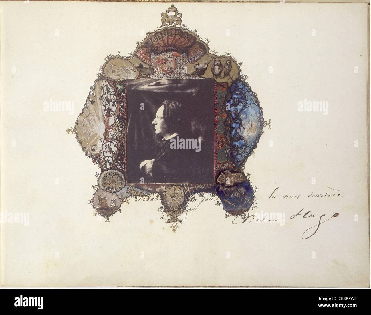 ALBUM ALLIX, 1855-1860. VICTOR HUGO PROFIL. REGISTRIERUNG VICTOR HUGO "YOU BEFORE YOU DAY AND NIGHT BEHIND ME ALBUM ALLIX, 1855-1860. Folio 13. Victor Hugo de Profil. Inscription de sa main 'TU as devant toi les jours et moi la nuit derrière'. Photographie d'Auguste Vacquerie (1819-1895) et Charles Hugo, vers 1853-1855. Paris, Maison de Victor Hugo. Stockfoto ALBUM ALLIX, 1855-1860. VICTOR HUGO PROFIL. REGISTRIERUNG VICTOR HUGO "YOU BEFORE YOU DAY AND NIGHT BEHIND ME ALBUM ALLIX, 1855-1860. Folio 13. Victor Hugo de Profil. Inscription de sa main 'TU as devant toi les jours et moi la nuit derrière'. Photographie d'Auguste Vacquerie (1819-1895) et Charles Hugo, vers 1853-1855. Paris, Maison de Victor Hugo. Stockfoto