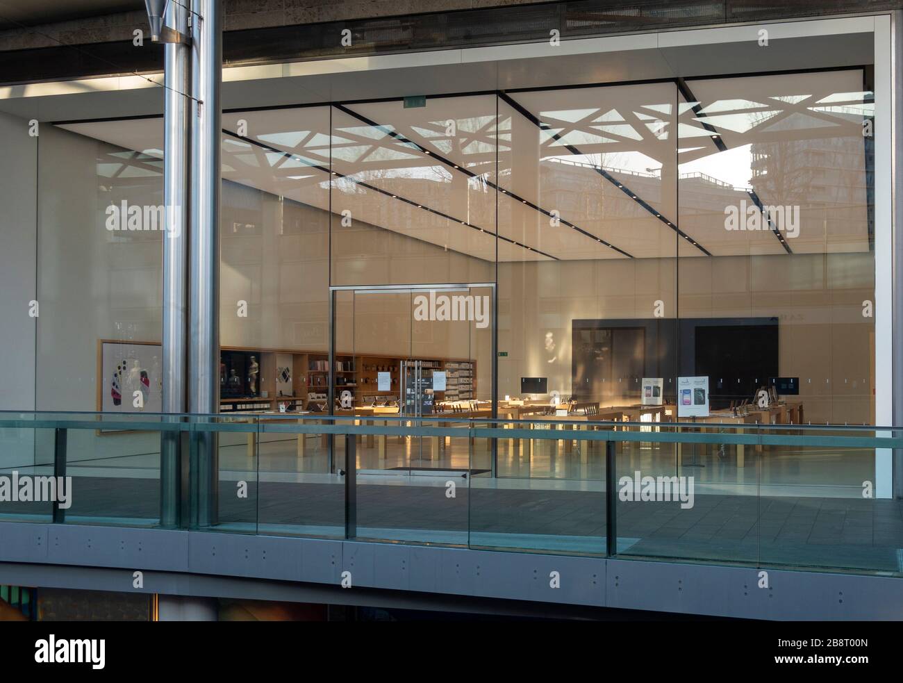 Apple Store in Liverpool wegen Coronavirus geschlossen Stockfoto