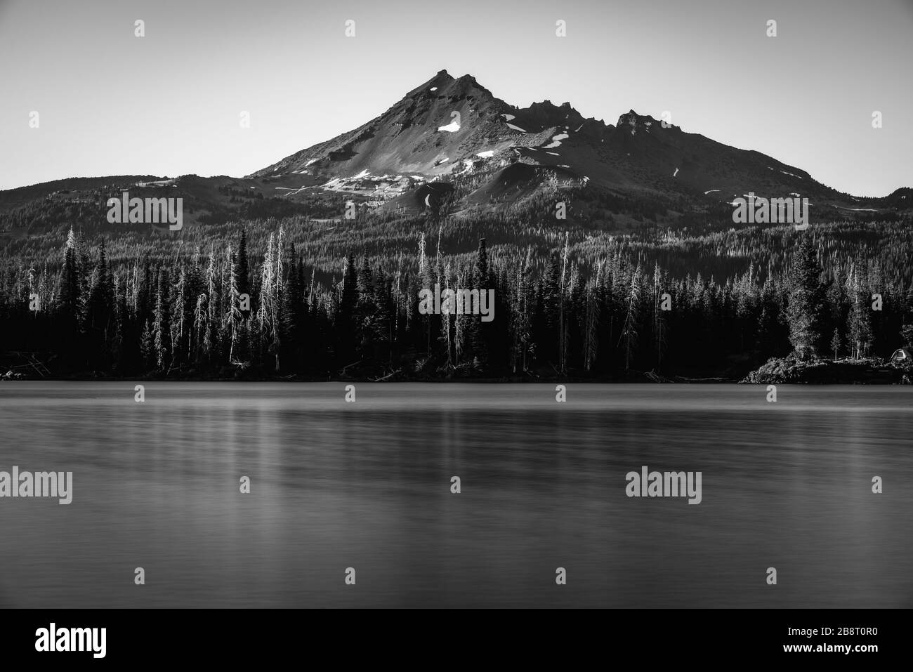 Berg in Oregon am Sparks Lake Stockfoto