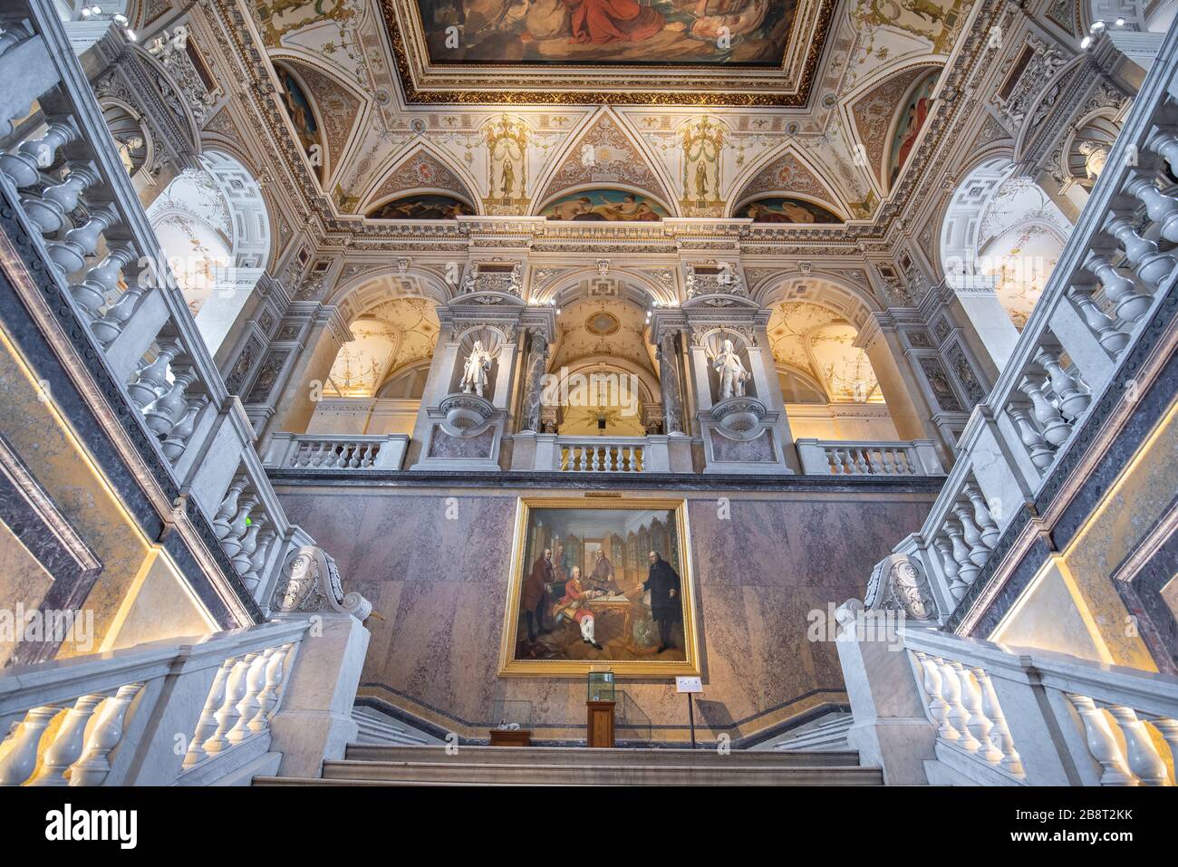 Wien, Österreich - Innere des Naturhistorischen Museums (Naturhistorisches Museum). Das Größte Und Älteste Museum In Wien Stockfoto