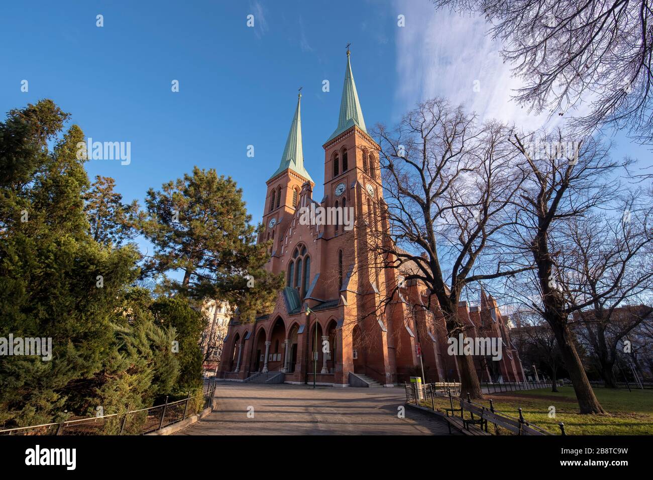 Wien, Österreich - Kirche der Heiligen Brigitta in Wien. Die Brigittakirche ist eine von dem Architekten Friedrich im neugotischen Stil erbaute, römische pfarrkirche Stockfoto