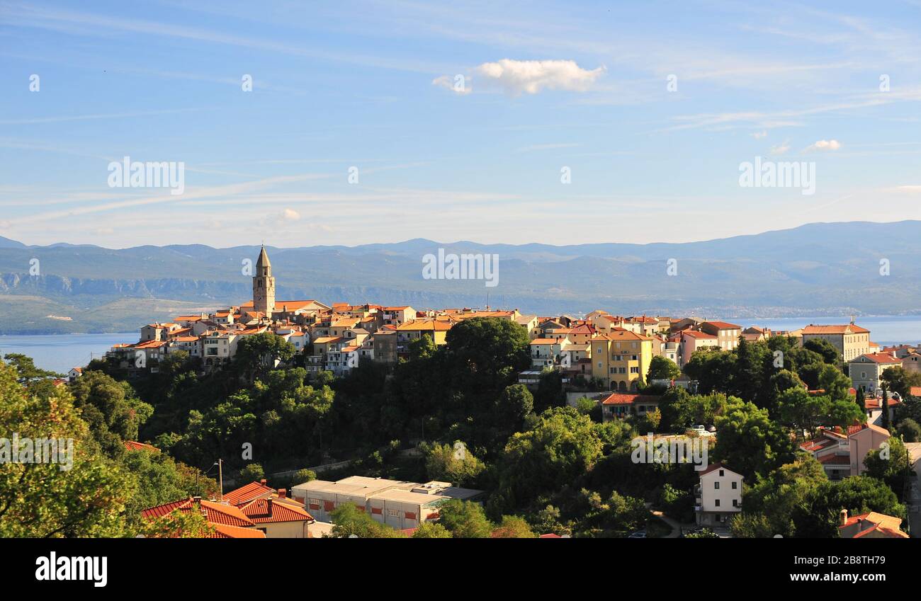 Schöne Stadt Vrbnik auf der Insel Krk, Istrien, Kroatien Stockfoto
