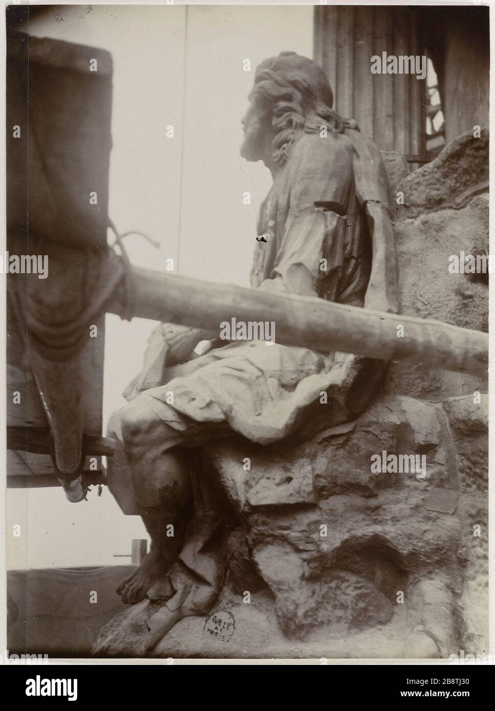 Eglise Saint-Sulpice, Nordturm, Detail der Statue des heiligen Johannes, 6. Bezirk, Paris Eglise Saint-Sulpice, Tour nord, détail de la Statue des heiligen Jean. Paris (VIème arr.), 1910-1913. Photographie de Jean Barry. Tirage au gélatino-bromure d'argent. Paris, musée Carnavalet. Stockfoto