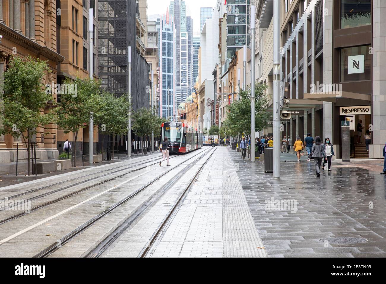 Stadtzentrum von Sydney, Australien. Montag, 23. März 2020. George Street die Hauptdurchfahrtsstraße in der Innenstadt ist zur Mittagszeit fast menschenleer. Wir Danken Martin Berry/Alamy Live News Stockfoto