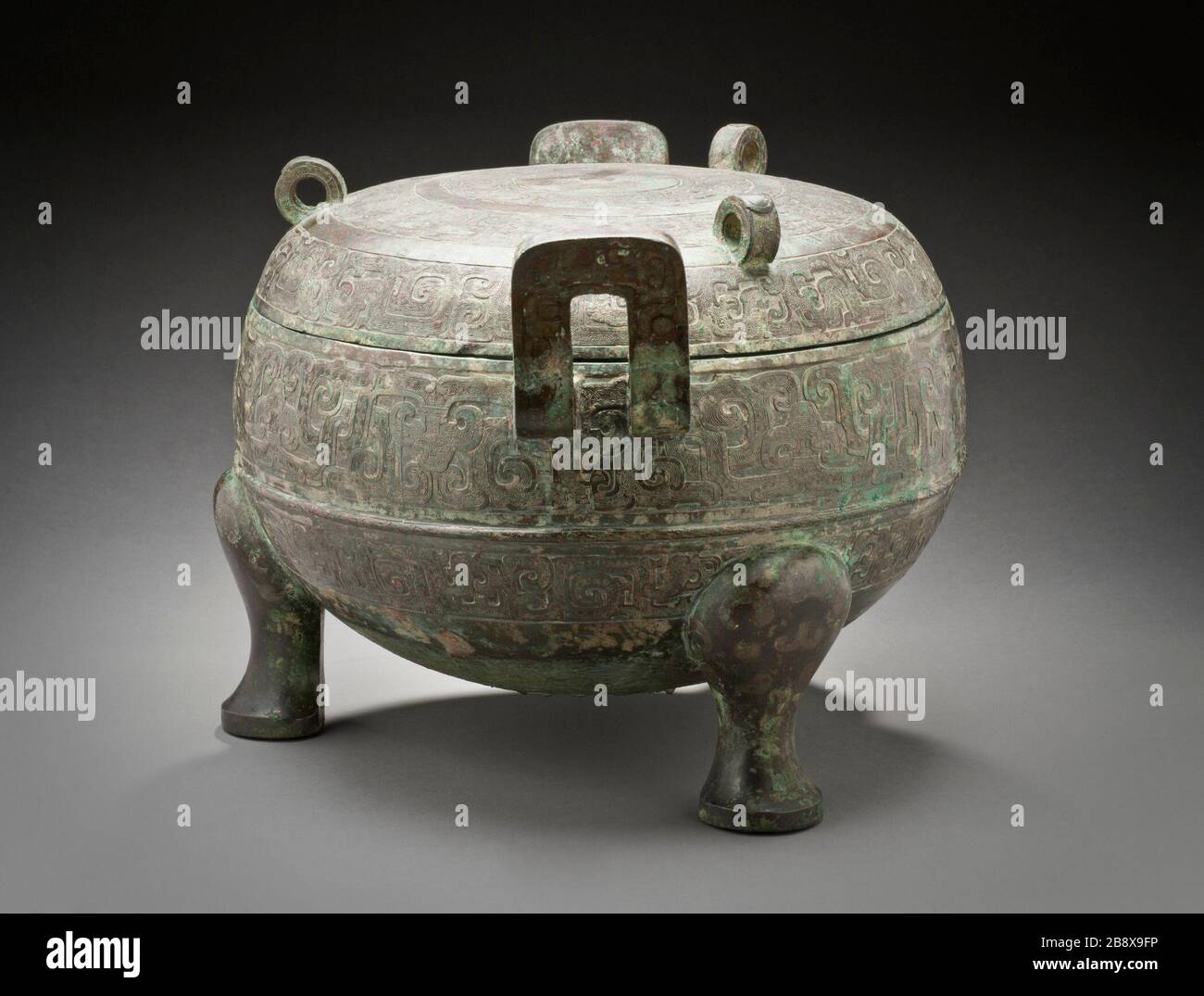 Deckel Ritual Essen Kessel Ding Mit Interlaced Drachen Bild Von Stockfotos Und Bilder Kaufen Alamy