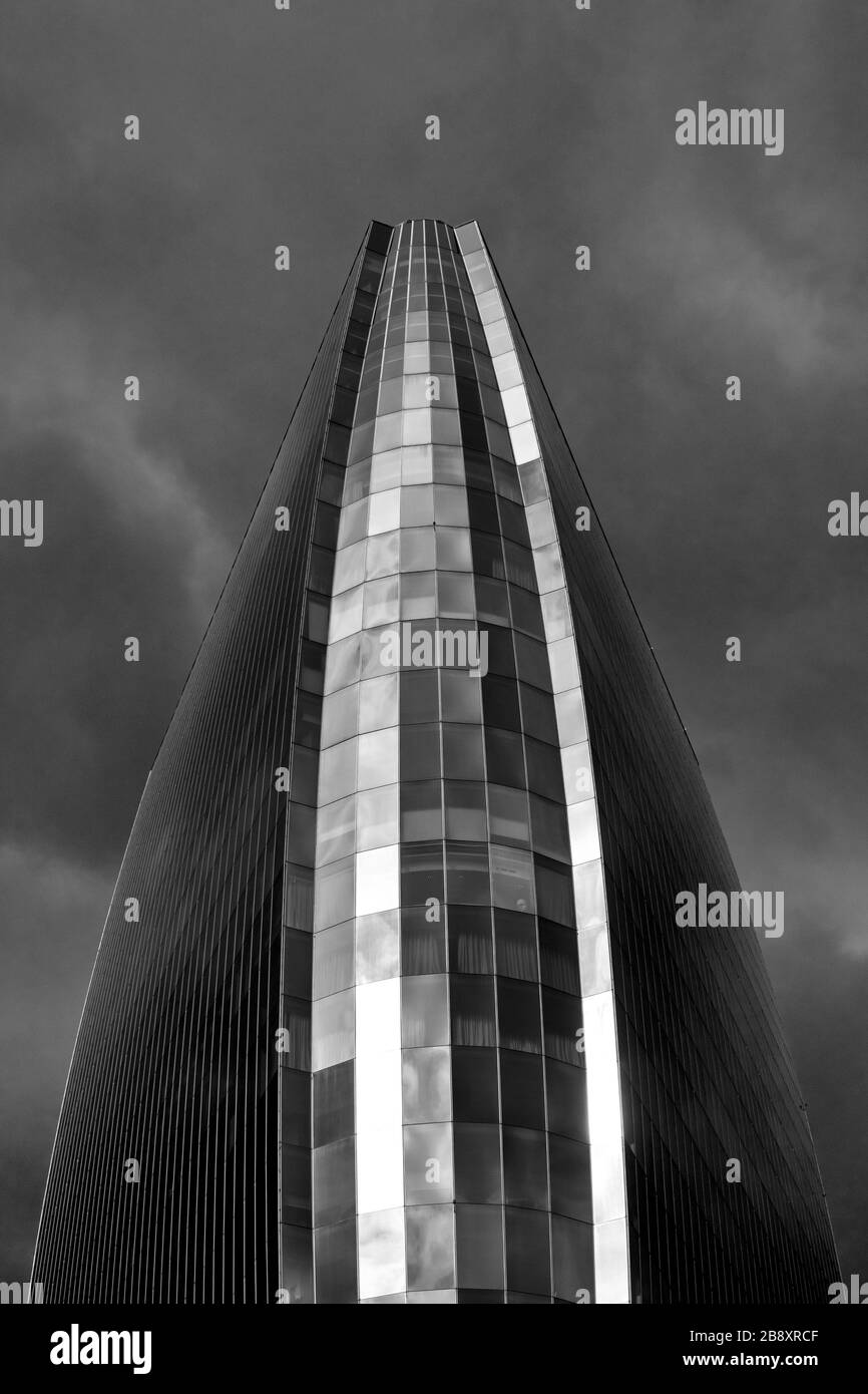 Moderne Wolkenkratzer in Baku, Aserbaidschan Stockfoto