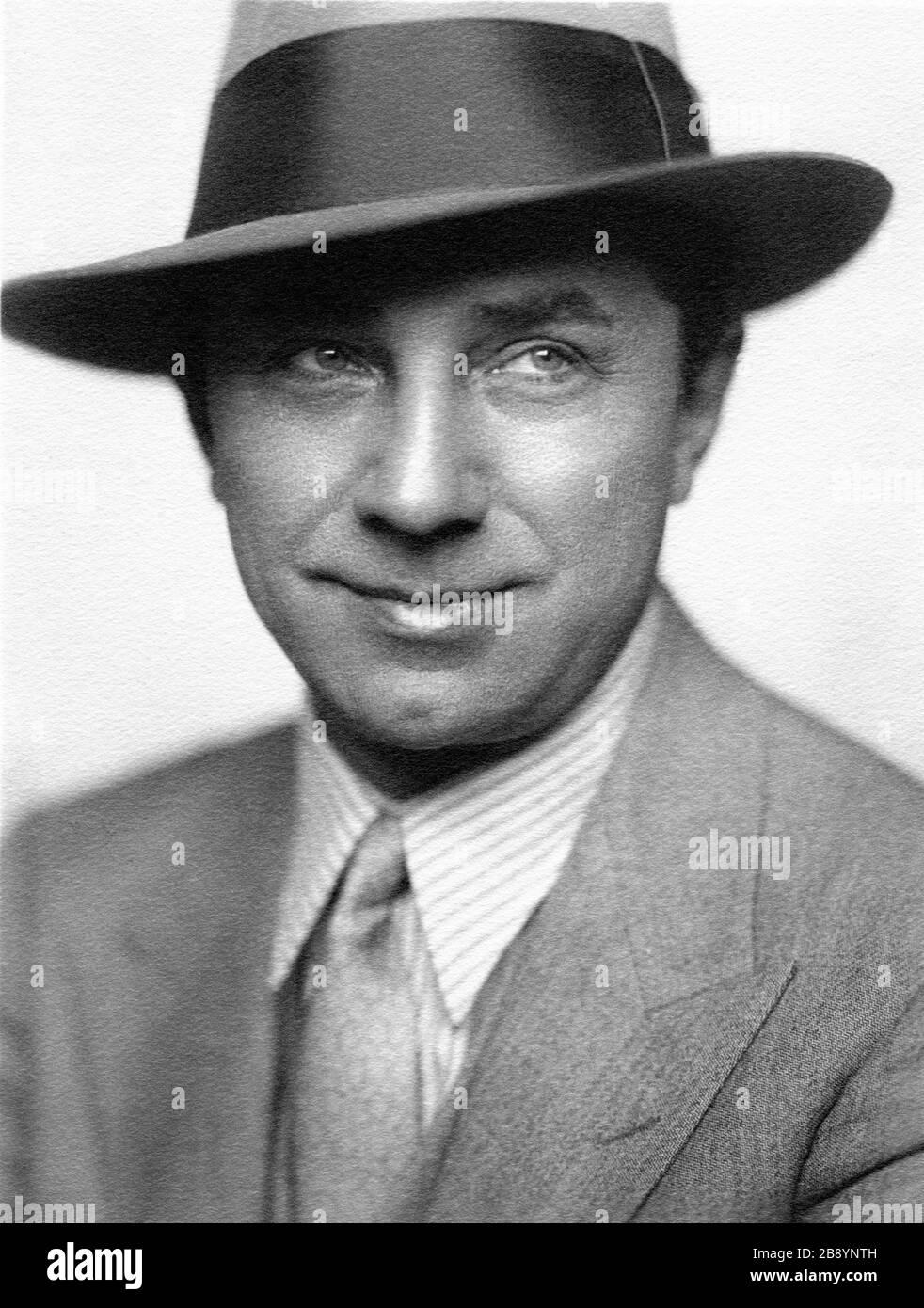 BELA LUGOSI Kopf und Schultern Porträt mit Hut um 1934 Stockfoto