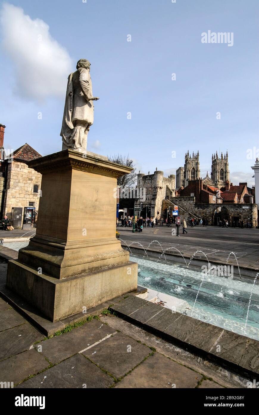 Die Statue von William Etty, R.A, der im Jahr 184 zum Royal Academician gewählt wurde. Er wurde im Jahr 1797 geboren und starb im Jahr 1849. Die Statue steht vor dem Yor Stockfoto