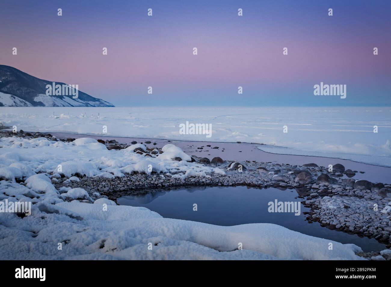 Environnement du lac Baïkal im Winter, Sibérie, Russie. Stockfoto