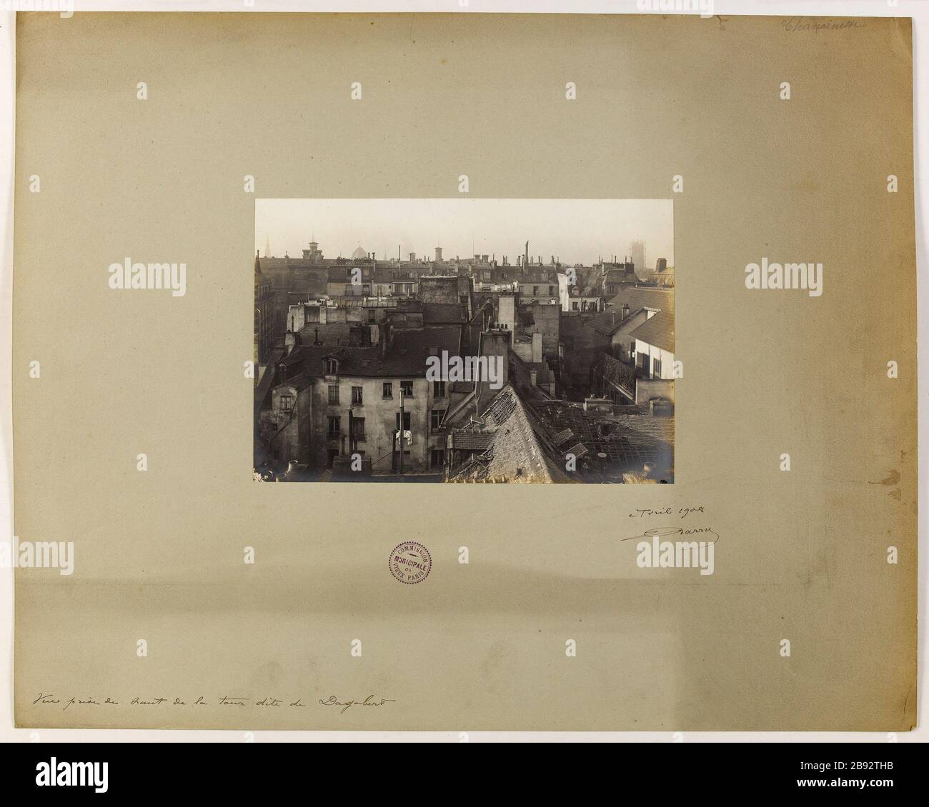 Blick von der Spitze des Turms namens Dagobert. Blick von der Spitze des Turms von Dagobert, 4. Bezirk, Paris Barry, Jean. Vue Pry du Hut de la Tour dite de Dagobert. "Vue Pry du Hut de la Tour de Dagobert, 4ème-Viertel, Paris". En 1908-04-1908-04. Paris, musée Carnavalet. Stockfoto