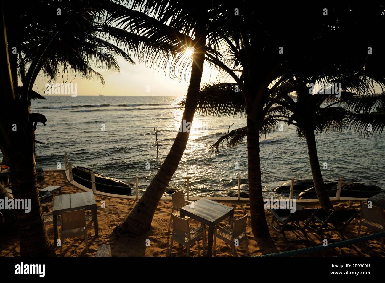 Sri Lanka, Galle, Unawatuna Strandcafé bei Sonnenuntergang Stockfoto