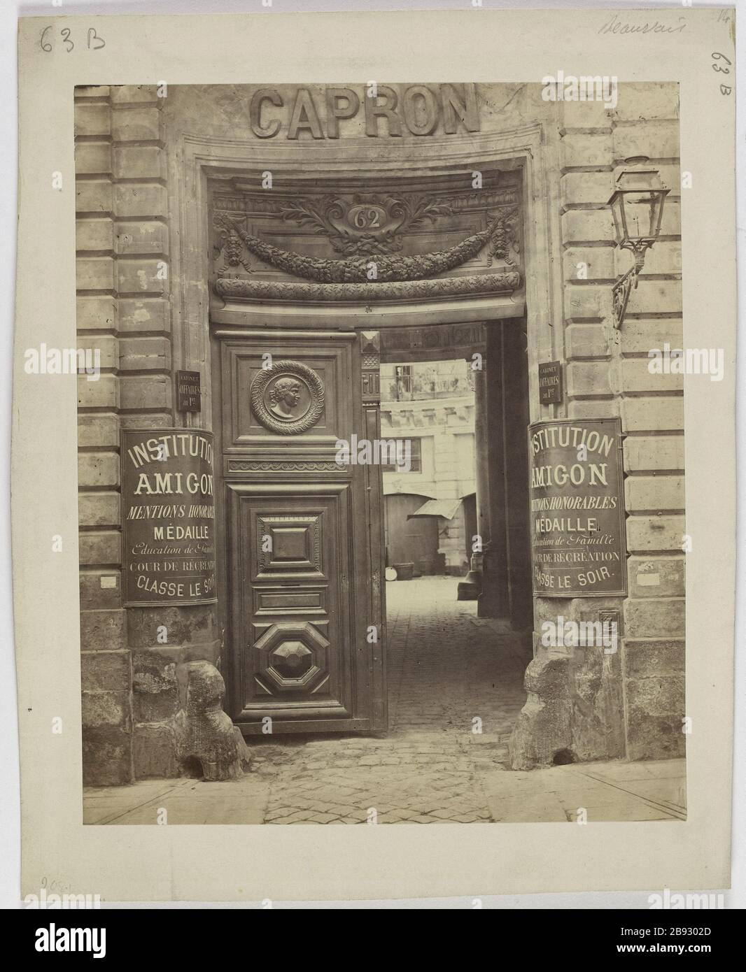 Hotel Beauvais, François-Miron Straße, 4. Bezirk, Paris Le Marais. Hôtel de Beauvais, 68 rue François-Miron, Paris (IVème arr.). Photographie anonyme. Tirage sur Papier Albuminé. Paris, musée Carnavalet. Stockfoto