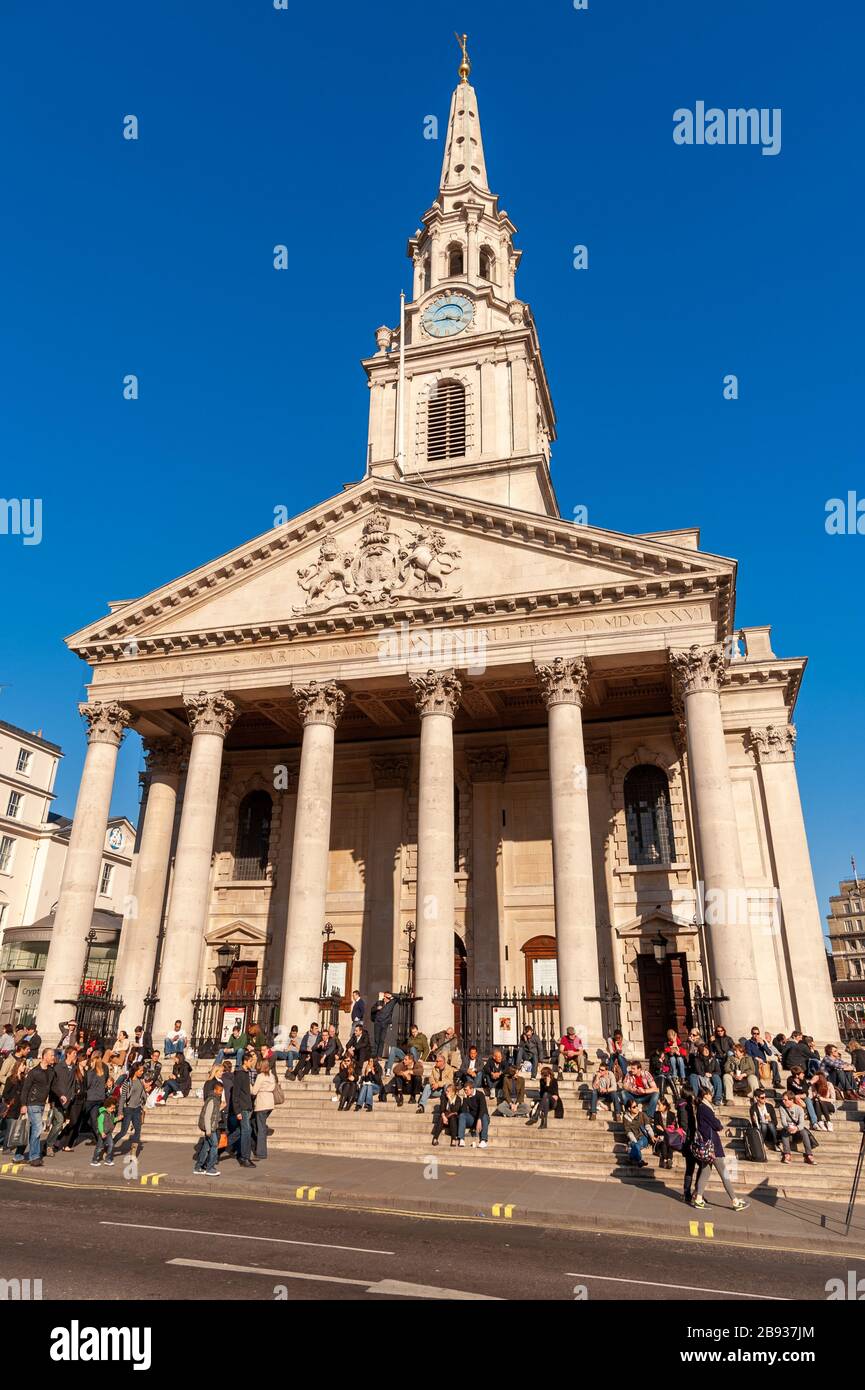 St. Martin in den Bereichen Kirche, Trafalgar Square, London, UK Stockfoto