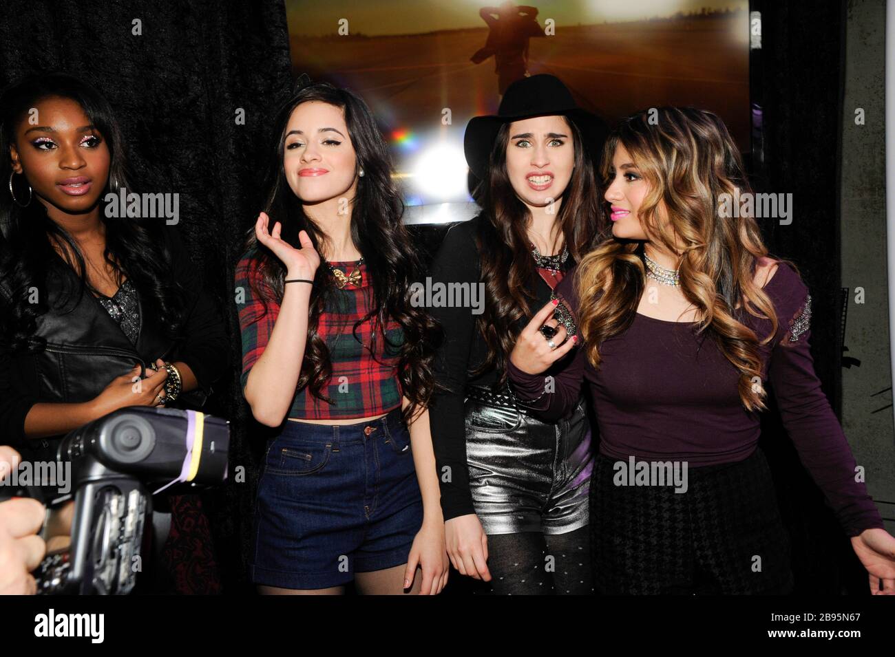 Camila Cabello Lauren Jauregui Fifth Harmony Fifth Harmony Stockfotos Und Bilder Kaufen Alamy