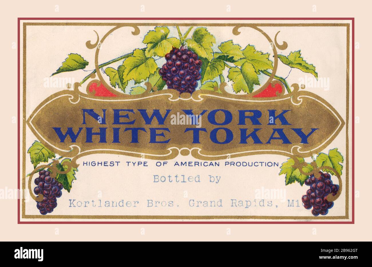 WHITE TOKAY New York White Tokay verzierte Weinetiketten Archiv Datum: CA. 1900-1925 Song of the Vine: A History of Wine. Bottle Labels abgefüllt von Korlander Bros. Grand Rapids Missouri USA Stockfoto