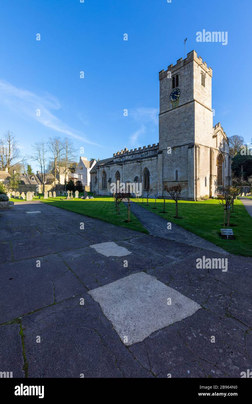 Bilder, die in Bibury in England im Cotswold aufgenommen wurden. Mit ikonischen Bildern von Tourist Hotspots. Beschrieben von William Morris World Famous Designer. Stockfoto